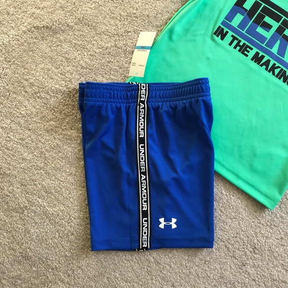 UNDER ARMOUR BOYS TWO PIECE SET - Picture 3 of 5